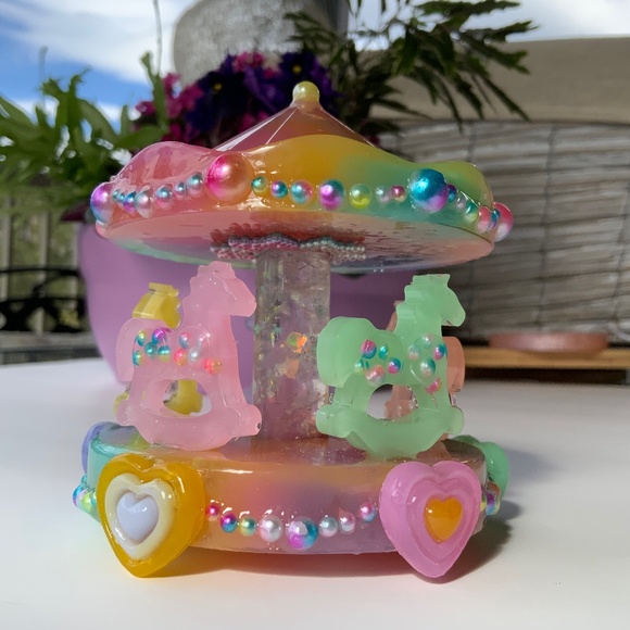 Rainbow Carrousel Nightlight - Picture 2 of 6